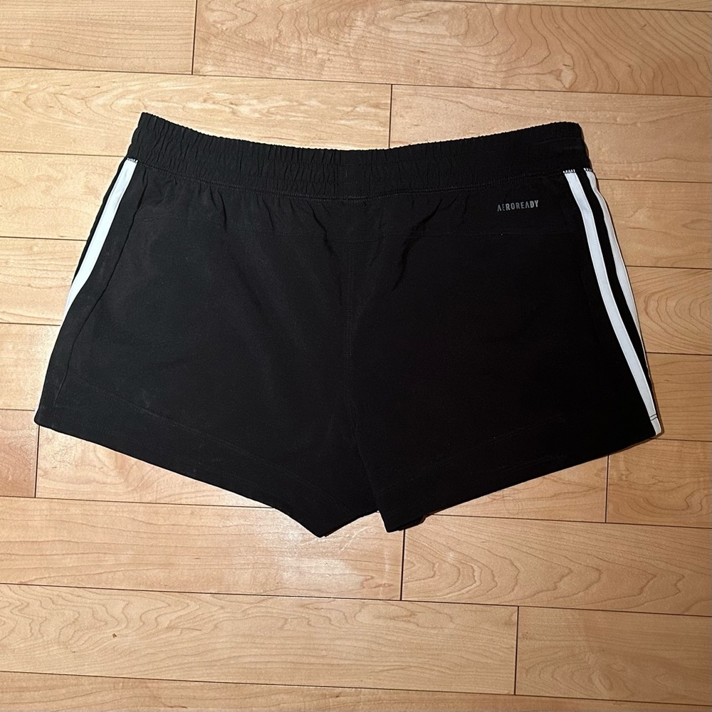 Black Adidas Aeroready shorts (medium) - Picture 2 of 2